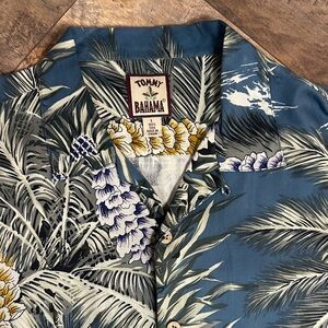 TOMMY BAHAMA Men’s 100% Silk Hawaiian Canp Shirt, Size L, EUC